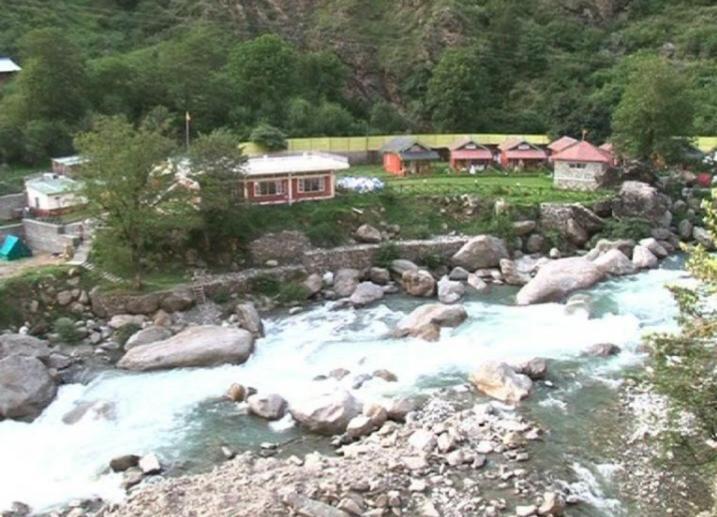 فندق The Mother'S Riverfront Gushaini المظهر الخارجي الصورة