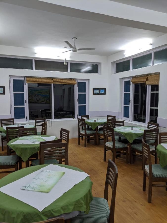فندق The Mother'S Riverfront Gushaini المظهر الخارجي الصورة